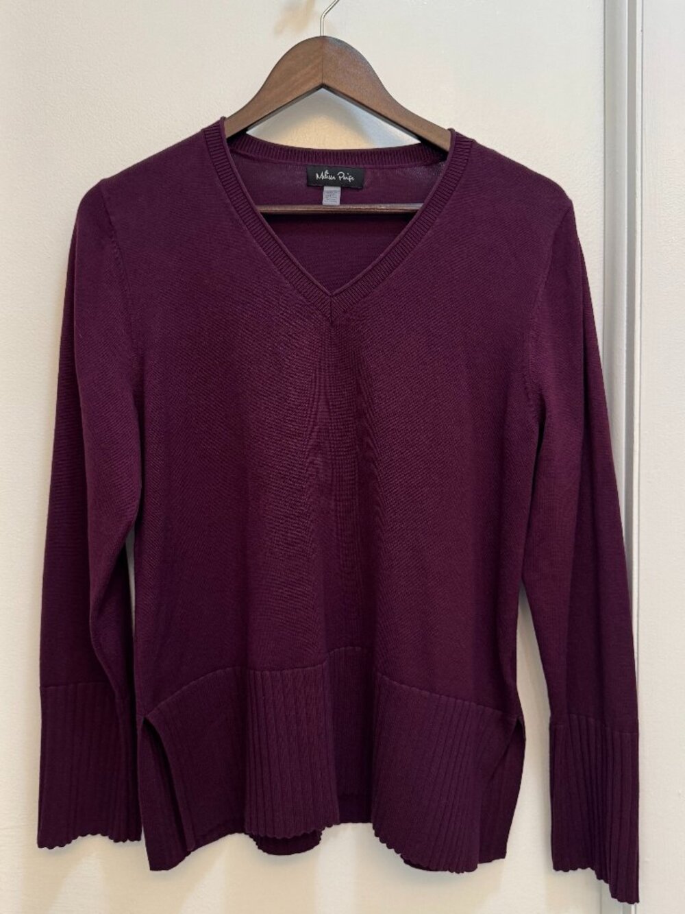 Melissa Paige Women's V-Neck Wide-Hem Wide-Cuff Sweater